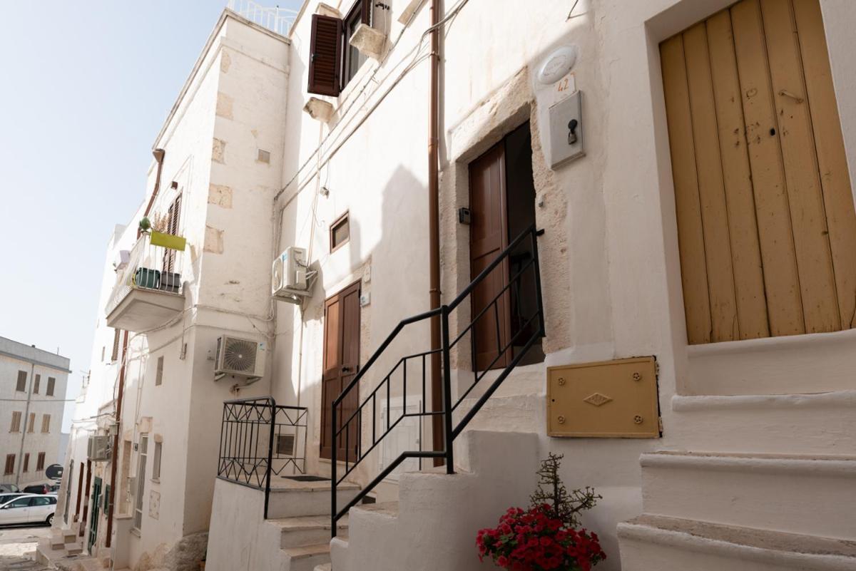 Вилла Casa Flanc - Charme Storico Nel Centro Di Остуни Экстерьер фото